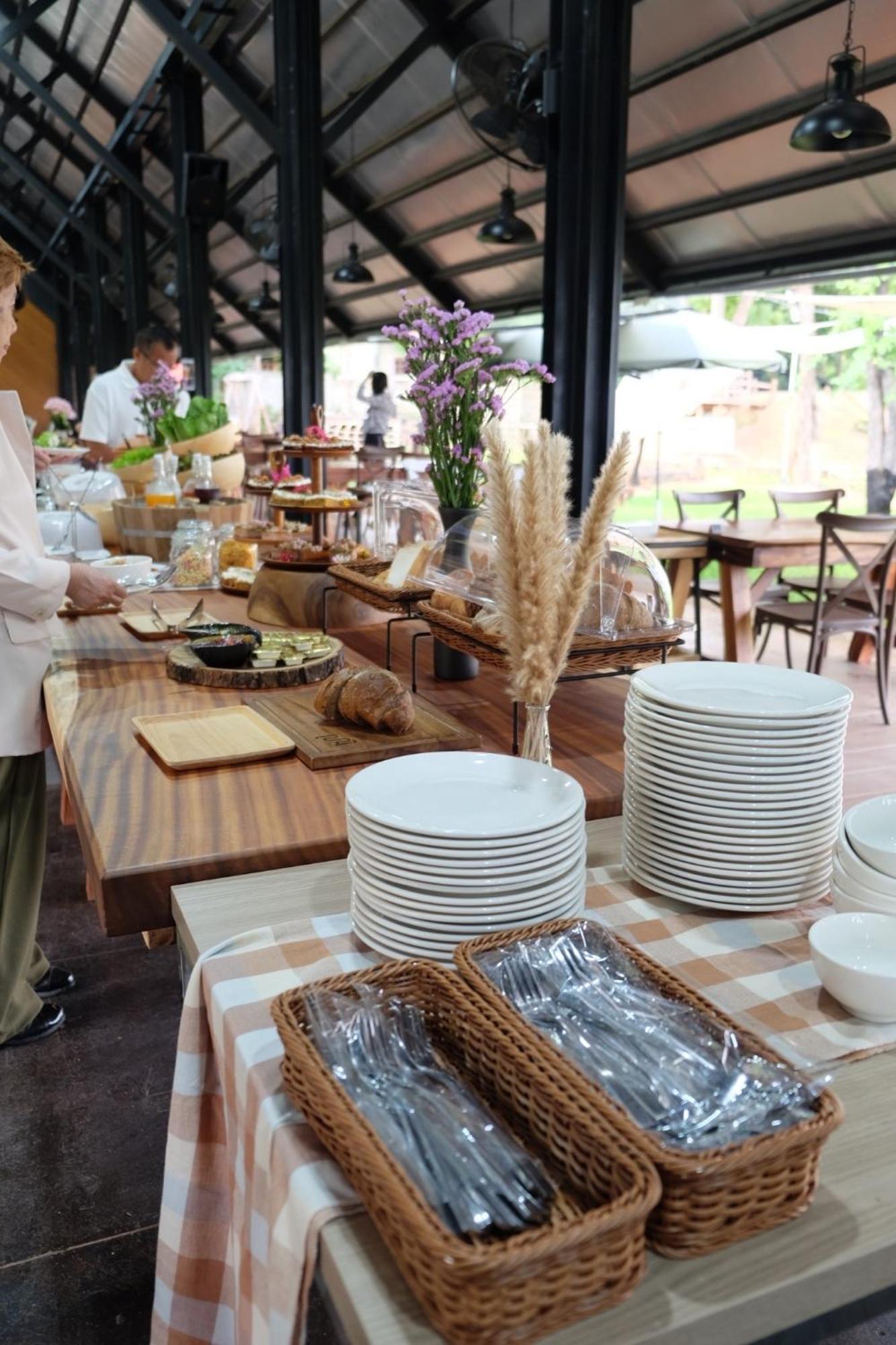 Punn Hotel Korat Nakhonratchasima Exterior foto